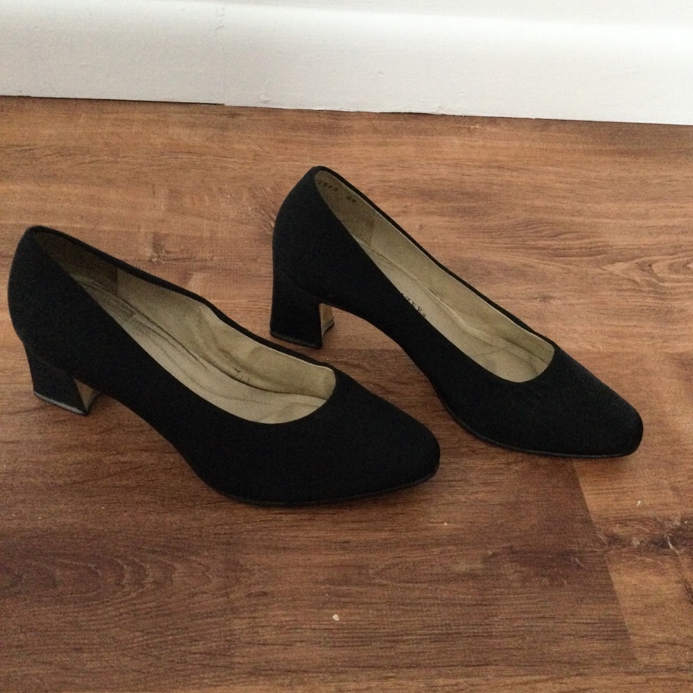 Block heel pump
